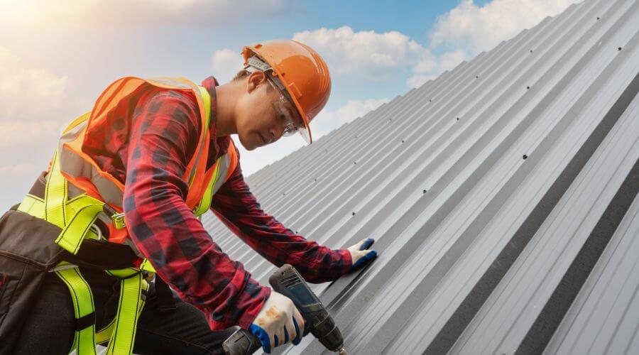 Professional gutter cleaning in West Salem, IL